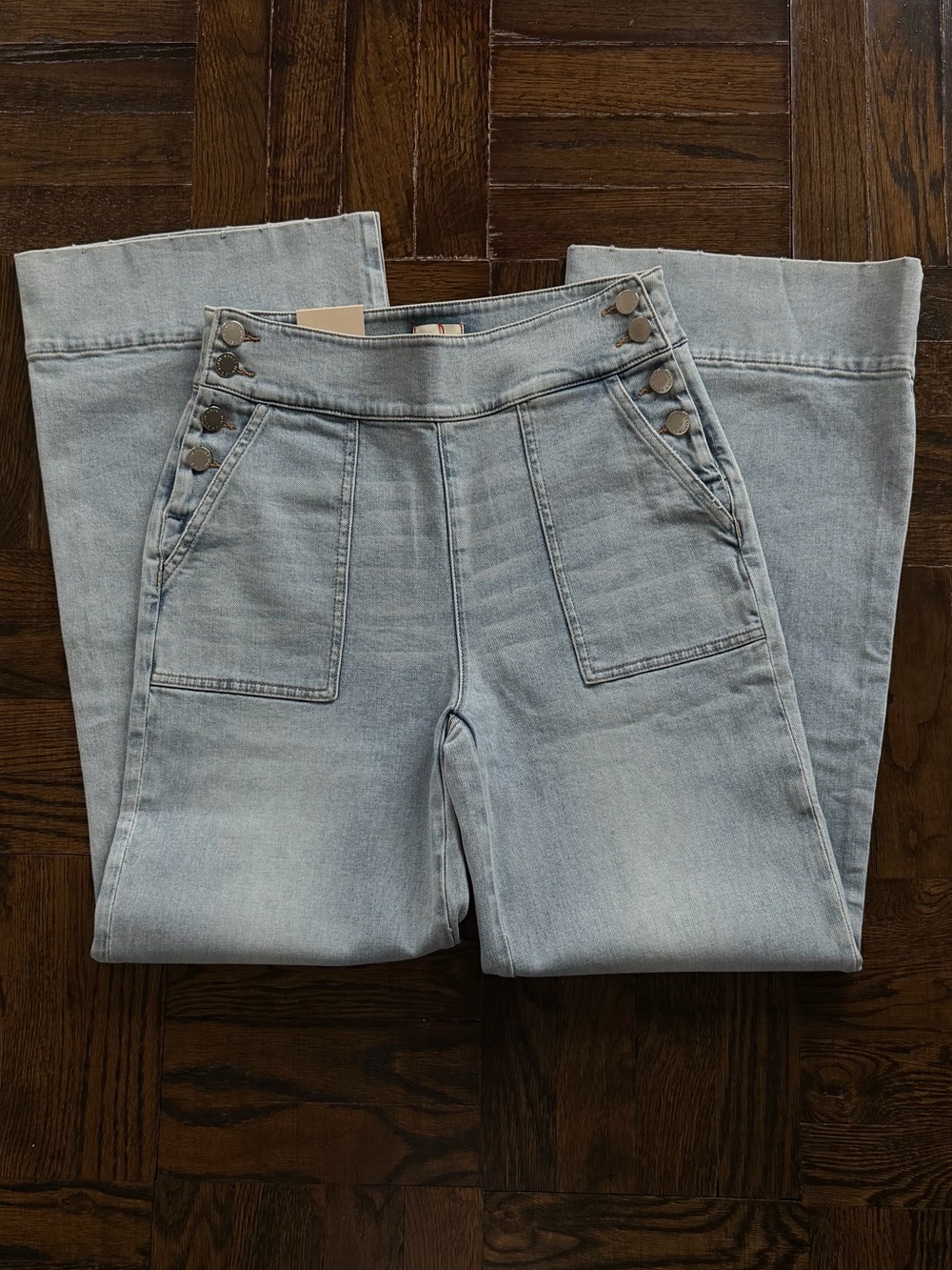 Alice + Olivia Light Wash Wide-Leg Jeans